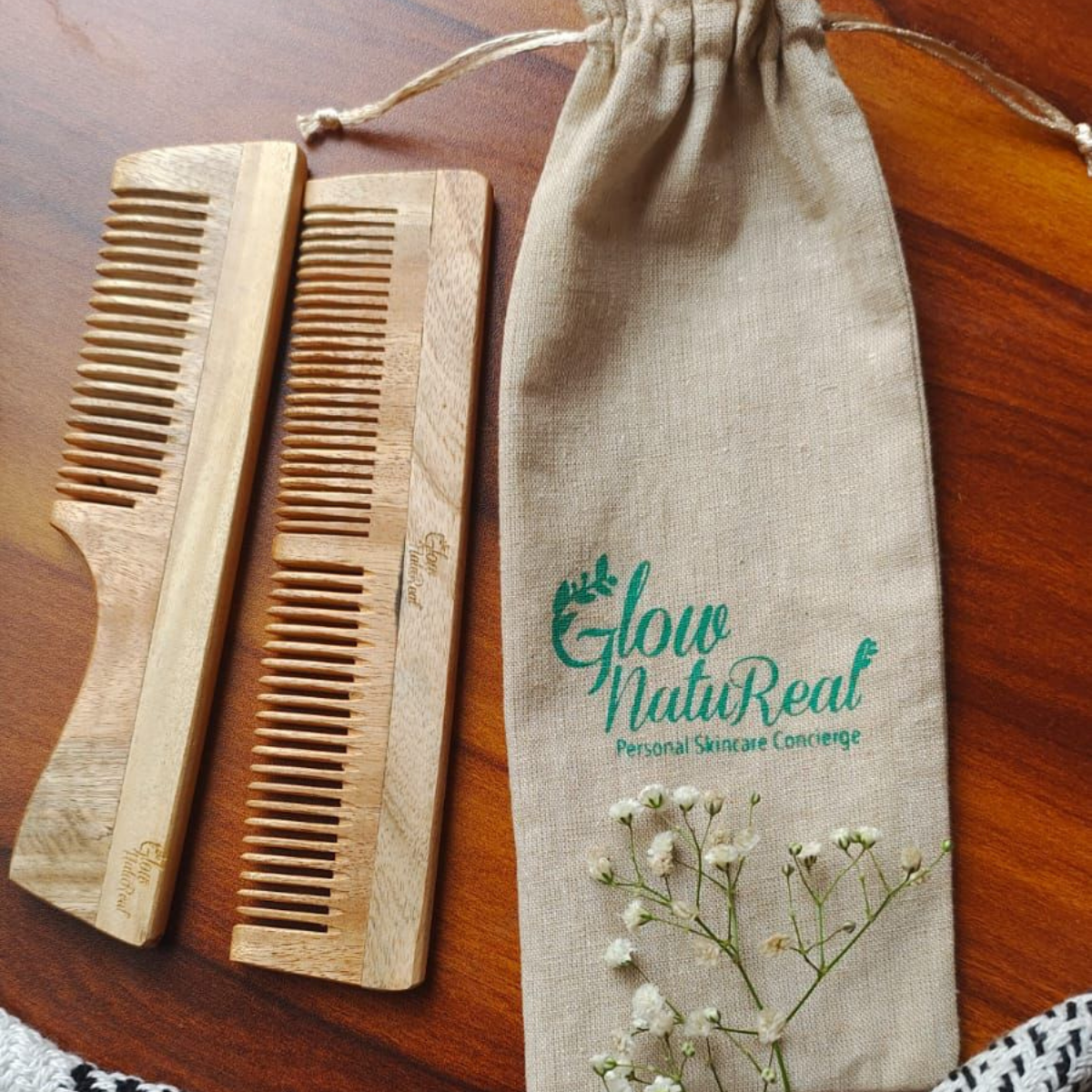 Neem wood comb (set of 2)